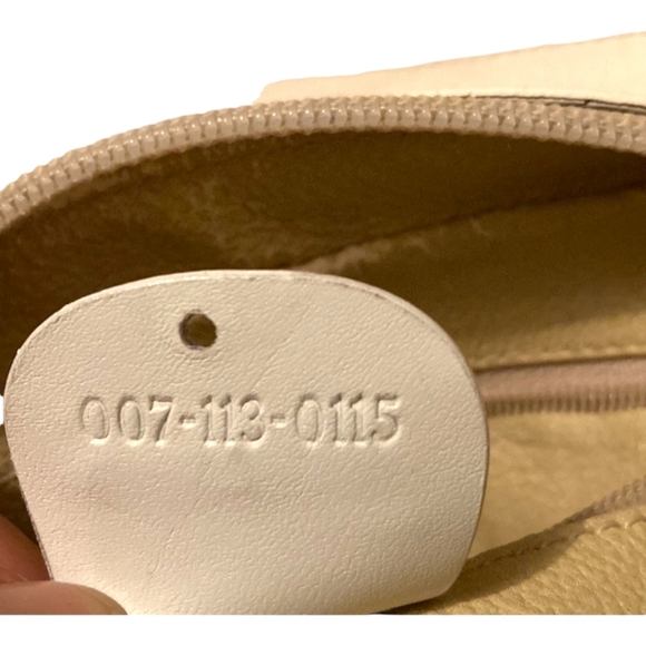 GUCCI Rare Vintage Flora White Leather Oval Crossbody- 007 113 0115 - Picture 12 of 16